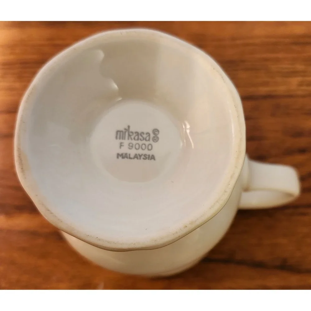 Mikasa French Countryside Creamer Pitcher‎ Cream White F9000 Stoneware Malaysia